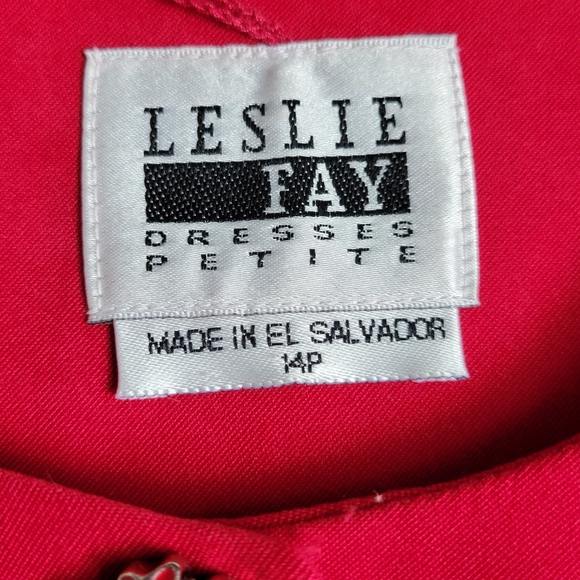 Leslie Fay Vintage Scalloped Bottom Blazer With Abstract Buttons Size 14 Petite - Picture 5 of 9